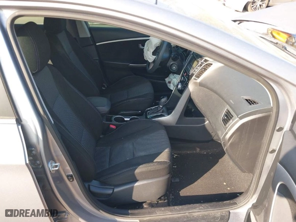 2015 Hyundai Elantra GT with VIN KMHD35LH2FU236394, listed as a IAAI auction lot 41524146 with 61,286 mi miles. Bid and sale history available at carsss.com. Image 5.