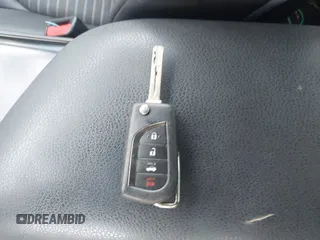 2020 Toyota Camry SE z VIN 4T1G11AK7LU975234, wystawiony jako IAAI lot #41912569 z przebiegiem 114 547 mil mil oraz . Historia ofert i sprzedaży dostępna na DreamBid. Obrazek 11.