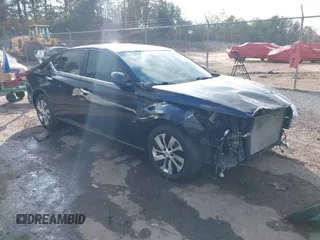 2020 Nissan Altima 2.5 S with VIN 1N4BL4BV5LC212370, listed as a IAAI auction lot 41015332 with 87,999 mi miles. Bid and sale history available at carsss.com. Image 1.