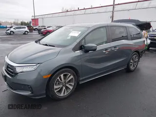 2021 Honda Odyssey Touring with VIN 5FNRL6H86MB001298, listed as a IAAI auction lot 41721738 with 85,680 mi miles. Bid and sale history available at carsss.com. Image 18.