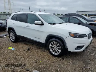 2019 Jeep Cherokee Latitude z VIN 1C4PJLCB3KD269759, wystawiony jako Copart lot #57451945 z przebiegiem 80 263 mil mil oraz Szkoda całkowita • Salvage title. Historia ofert i sprzedaży dostępna na DreamBid. Obrazek 4.