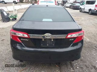 2014 Toyota Camry SE with VIN 4T1BK1FK8EU539138, listed as a IAAI auction lot 41802302 with 91,205 mi miles. Bid and sale history available at carsss.com. Image 16.