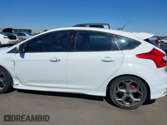 2014 Ford Focus ST with VIN 1FADP3L92EL341579, listed as a IAAI auction lot 42106528 with 104,150 mi miles and . Bid and sale history available at carsss.com. Image 14.