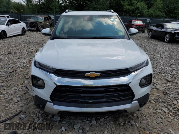 2022 Chevrolet TrailBlazer LT with VIN KL79MRSL3NB037169, listed as a Copart auction lot 65221124 with 28,498 mi miles and Salvage Title. Bid and sale history available at DreamBid. Image 5.