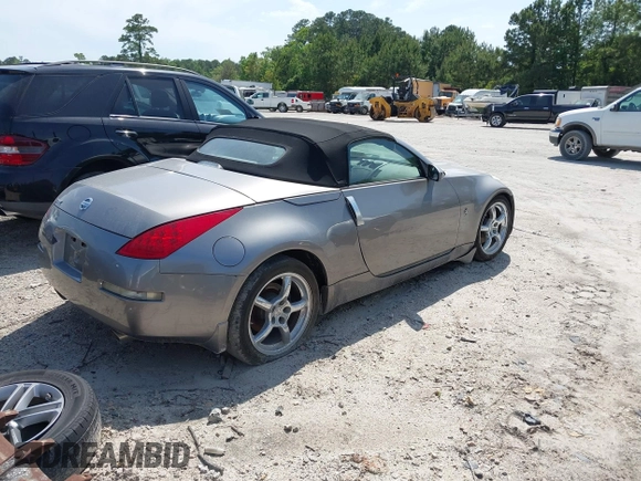 2008 Nissan 350Z Touring with VIN JN1BZ36A78M851719, listed as a IAAI auction lot 42181525 with 129,884 mi miles. Bid and sale history available at carsss.com. Image 4.