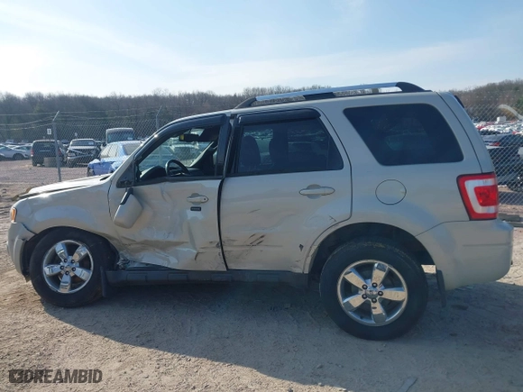 2009 Ford Escape Limited with VIN 1FMCU94G19KC58313, listed as a IAAI auction lot 41989227 with 115,188 mi miles. Bid and sale history available at carsss.com. Image 15.