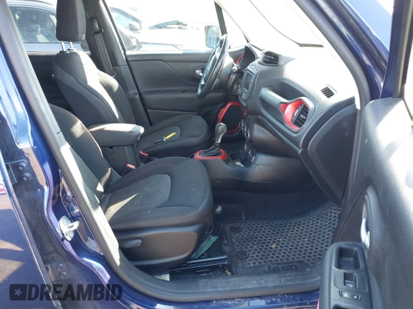 2017 Jeep Renegade Trailhawk z VIN ZACCJBCB5HPE96860, wystawiony jako IAAI lot #41734370 z przebiegiem 113 405 mil mil oraz . Historia ofert i sprzedaży dostępna na DreamBid. Obrazek 5.