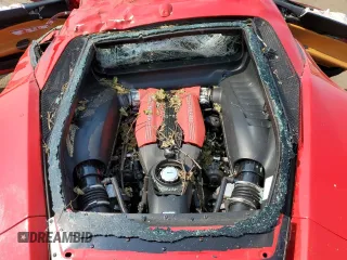 2018 Ferrari 488 z VIN ZFF79ALA0J0235841, wystawiony jako Copart lot #70033674 z przebiegiem Nie podano mil oraz Tytuł czysty. Historia ofert i sprzedaży dostępna na DreamBid. Obrazek 12.