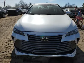 2022 Toyota Avalon XLE z VIN 4T1JZ1FBXNU071758, wystawiony jako Copart lot #42793923 z przebiegiem 32 090 mil mil oraz . Historia ofert i sprzedaży dostępna na DreamBid. Obrazek 5.