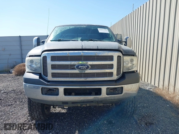 2006 Ford Super Duty F-250 XL with VIN 1FTSW21P46EC04567, listed as a IAAI auction lot 41845350 with 145,360 mi miles. Bid and sale history available at carsss.com. Image 6.