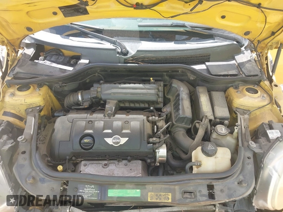 2007 MINI Hardtop with VIN WMWMF33557TT56622, listed as a IAAI auction lot 42227758 with 145,258 mi miles and . Bid and sale history available at DreamBid. Image 10.