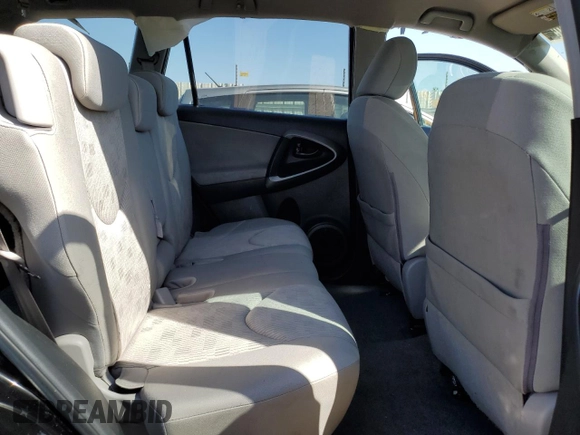 2010 Toyota RAV4 z VIN 2T3ZF4DV3AW043005, wystawiony jako Copart lot #58169005 z przebiegiem 108 161 mil mil oraz Szkoda całkowita • Salvage title. Historia ofert i sprzedaży dostępna na DreamBid. Obrazek 11.