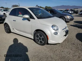 2015 FIAT 500e with VIN 3C3CFFGE8FT620367, listed as a Copart auction lot 85784474 with 50,765 mi miles and Clean Title. Bid and sale history available at carsss.com. Image 4.