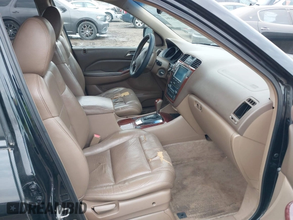2005 Acura MDX with VIN 2HNYD18235H528356, listed as a IAAI auction lot 41815304 with 170,385 mi miles. Bid and sale history available at carsss.com. Image 5.