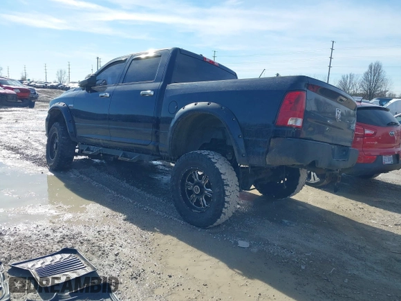 2013 Ram 1500 Express z VIN 1C6RR7KT2DS649040, wystawiony jako IAAI lot #41537501 z przebiegiem 161 469 mil mil oraz . Historia ofert i sprzedaży dostępna na DreamBid. Obrazek 3.