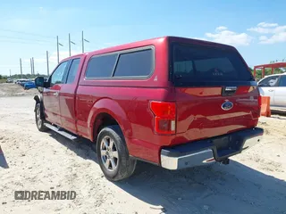2018 Ford F-150 XL z VIN 1FTEX1C5XJKD87760, wystawiony jako IAAI lot #42016828 z przebiegiem 121 297 mil mil oraz . Historia ofert i sprzedaży dostępna na DreamBid. Obrazek 3.