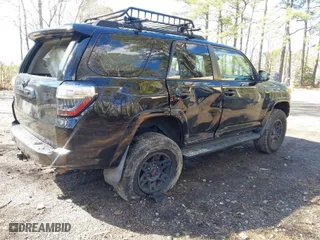 2015 Toyota 4Runner Limited with VIN JTEBU5JR0F5236193, listed as a IAAI auction lot 41700048 with 122,987 mi miles. Bid and sale history available at carsss.com. Image 4.