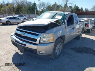 2009 Chevrolet Silverado 1500 LT with VIN 1GCEK29J29Z238478, listed as a IAAI auction lot 41838442 with 156,947 mi miles. Bid and sale history available at carsss.com. Image 2.