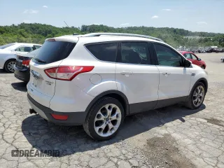 2016 Ford Escape Titanium with VIN 1FMCU9J96GUA48071, listed as a Copart auction lot 60742815 with 193,100 mi miles and Salvage title. Bid and sale history available at DreamBid. Image 3.