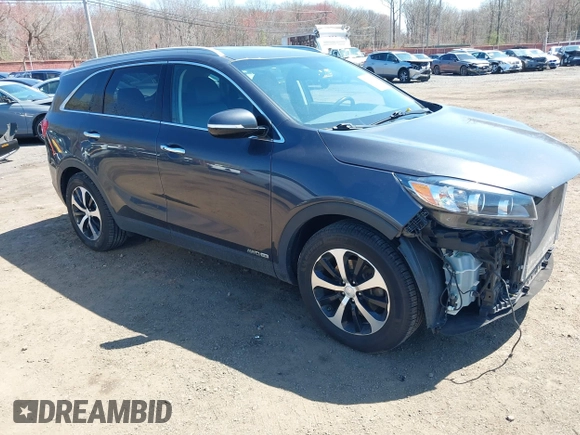 2018 Kia Sorento EX with VIN 5XYPHDA57JG388378, listed as a IAAI auction lot 41977584 with 121,482 mi miles and . Bid and sale history available at carsss.com. Image 1.