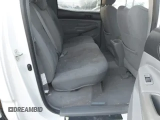 2006 Toyota Tacoma PreRunner z VIN 5TEJU62N06Z284114, wystawiony jako IAAI lot #41285658 z przebiegiem 92 160 mil mil oraz . Historia ofert i sprzedaży dostępna na DreamBid. Obrazek 8.