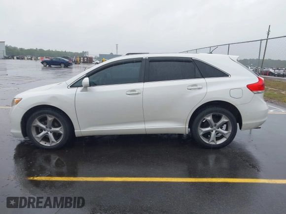 2010 Toyota Venza with VIN 4T3BK3BB0AU040935, listed as a IAAI auction lot 41976670 with 96,861 mi miles. Bid and sale history available at carsss.com. Image 14.