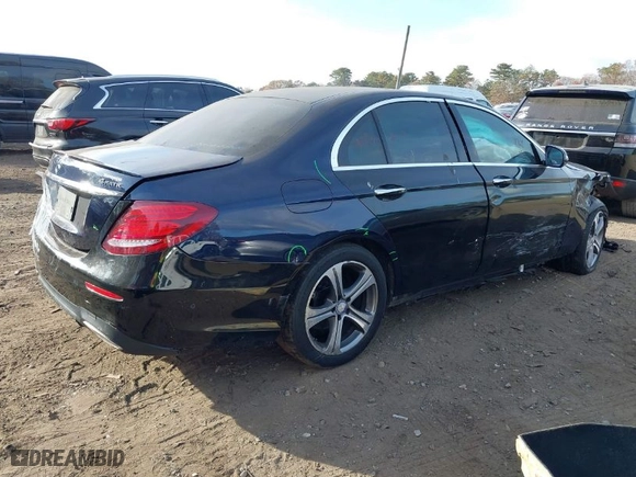2017 Mercedes-Benz E-Class E 300 Luxury with VIN WDDZF4KB3HA108104, listed as a IAAI auction lot 40806522 with 56,053 mi miles. Bid and sale history available at carsss.com. Image 4.