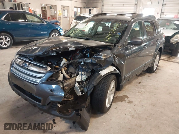 2014 Subaru Outback 2.5i Premium with VIN 4S4BRBDC4E3272518, listed as a IAAI auction lot 41953320 with 145,767 mi miles. Bid and sale history available at carsss.com. Image 6.