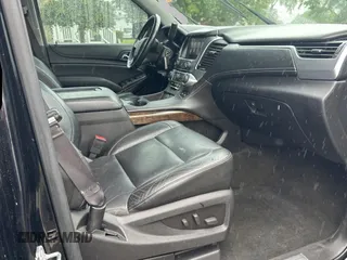 2015 Chevrolet Suburban LT z VIN 1GNSKJKC9FR696000, wystawiony jako Copart lot #59152535 z przebiegiem 146 457 mil mil oraz Czysty tytuł • Clean title. Historia ofert i sprzedaży dostępna na DreamBid. Obrazek 5.