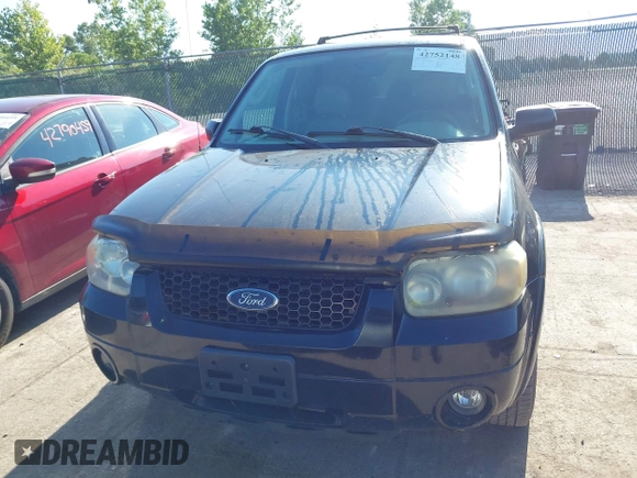 2005 Ford Escape Limited with VIN 1FMCU94185KA68739, listed as a IAAI auction lot 42752148 with 153,383 mi miles and . Bid and sale history available at DreamBid. Image 6.