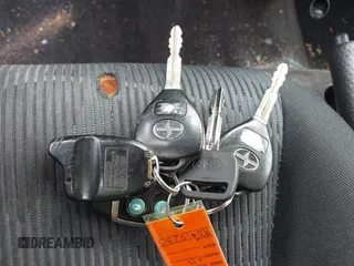 2011 Scion xB z VIN JTLZE4FE3B1121609, wystawiony jako IAAI lot #42123124 z przebiegiem 85 758 mil mil oraz . Historia ofert i sprzedaży dostępna na DreamBid. Obrazek 11.
