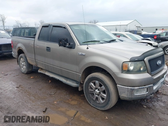 2004 Ford F-150 XLT with VIN 1FTPX14524NA34164, listed as a IAAI auction lot 41583236 with 168,780 mi miles. Bid and sale history available at carsss.com. Image 1.