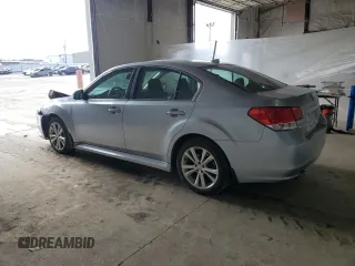 2014 Subaru Legacy Premium z VIN 4S3BMCD6XE3014930, wystawiony jako Copart lot #49298425 z przebiegiem 122 369 mil mil oraz Szkody całkowita. Historia ofert i sprzedaży dostępna na DreamBid. Obrazek 2.