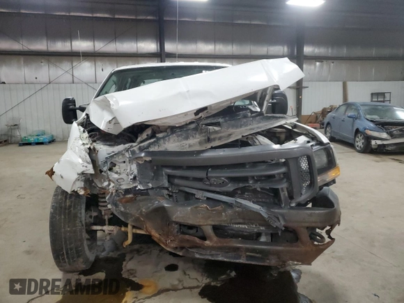 2004 Ford F-350 XL with VIN 1FTSW30LX4EC42564, listed as a Copart auction lot 86998264 with Not Provided miles and Salvage Title. Bid and sale history available at DreamBid. Image 5.