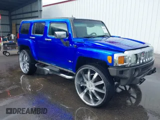 2006 Hummer H3 with VIN 5GTDN136568179177, listed as a IAAI auction lot 41950456 with 223,713 mi miles. Bid and sale history available at carsss.com. Image 1.