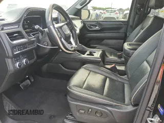 2022 GMC Yukon XL SLT z VIN 1GKS2GKD4NR141964, wystawiony jako Copart lot #57157795 z przebiegiem 48 131 mil mil oraz Czysty tytuł • Clean title. Historia ofert i sprzedaży dostępna na DreamBid. Obrazek 7.
