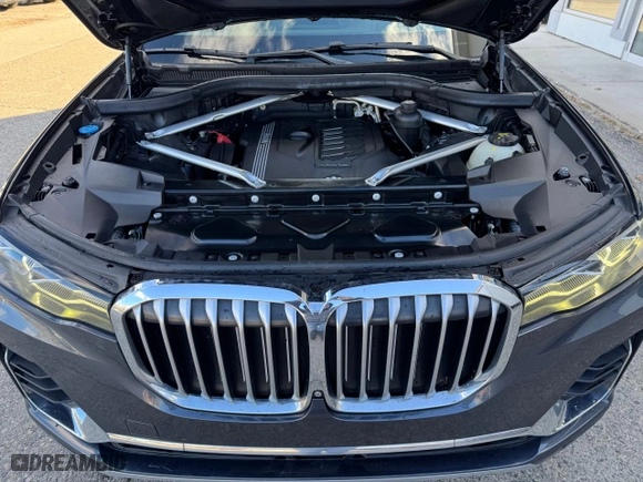 2019 BMW X7 xDrive40i with VIN 5UXCW2C55KLB44273, listed as a Copart auction lot 54593875 with 135,765 mi miles and Clean Title. Bid and sale history available at carsss.com. Image 7.