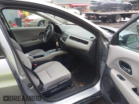 2018 Honda HR-V LX with VIN 3CZRU6H32JG728908, listed as a IAAI auction lot 41924812 with 69,315 mi miles. Bid and sale history available at carsss.com. Image 5.