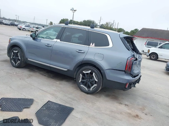 2023 Kia Telluride EX with VIN 5XYP34GC7PG356057, listed as a IAAI auction lot 41475968 with 37,832 mi miles. Bid and sale history available at carsss.com. Image 3.