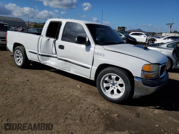 2000 GMC New Sierra 1500 SL with VIN 2GTEC19V8Y1256680, listed as a Copart auction lot 81105434 with 211,162 mi miles and Salvage Title. Bid and sale history available at carsss.com. Image 4.