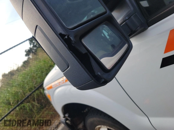 2011 Ford F-250 XL z VIN 1FT7X2B65BEC07691, wystawiony jako IAAI lot #42906795 z przebiegiem 353 932 mil mil oraz . Historia ofert i sprzedaży dostępna na DreamBid. Obrazek 11.