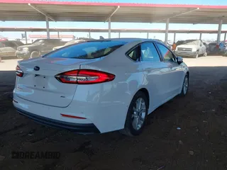 2019 Ford Fusion SE with VIN 3FA6P0H76KR219092, listed as a IAAI auction lot 41666866 with 86,590 mi miles. Bid and sale history available at carsss.com. Image 4.