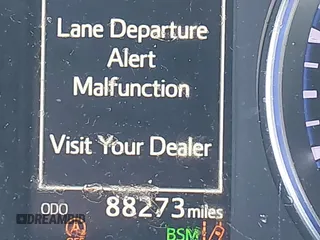 2018 Toyota Highlander SE with VIN 5TDKZRFH1JS288819, listed as a IAAI auction lot 42037923 with 88,273 mi miles and . Bid and sale history available at DreamBid. Image 16.