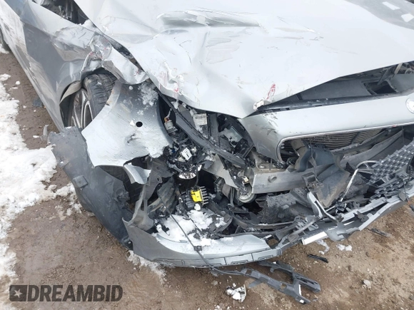 2015 Mercedes-Benz CLS 400 с VIN WDDLJ6HB7FA134757, выставлен на аукционе IAAI как лот 41629984 с пробегом 112 169 миль миль и . История ставок и продаж доступна на DreamBid. Изображение 6.