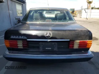 1991 Mercedes-Benz 560 with VIN WDBCA39E4MA583150, listed as a Copart auction lot 84738904 with 183,695 mi miles and Clean Title. Bid and sale history available at DreamBid. Image 6.