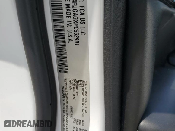 2023 Jeep Grand Cherokee Laredo z VIN 1C4RJGAGXPC552901, wystawiony jako Copart lot #60107115 z przebiegiem 44 231 mil mil oraz Szkoda całkowita • Salvage title. Historia ofert i sprzedaży dostępna na DreamBid. Obrazek 13.