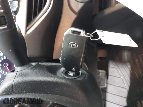 2020 Kia Forte LXS z VIN 3KPF24AD0LE255174, wystawiony jako IAAI lot #42273738 z przebiegiem 72 237 mil mil oraz . Historia ofert i sprzedaży dostępna na DreamBid. Obrazek 11.