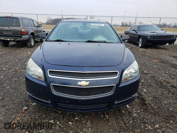 2009 Chevrolet Malibu 1LS with VIN 1G1ZG57B39F238452, listed as a Copart auction lot 82978644 with 163,516 mi miles and Salvage Title. Bid and sale history available at DreamBid. Image 5.