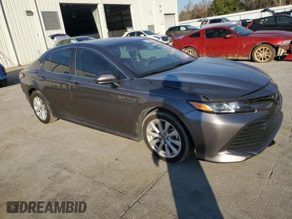 2020 Toyota Camry LE with VIN 4T1C11AK3LU945792, listed as a Copart auction lot 46987685 with 87,454 mi miles and Salvage Title. Bid and sale history available at carsss.com. Image 4.