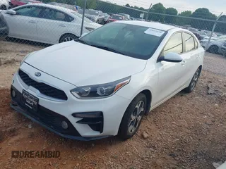 2019 Kia Forte LXS z VIN 3KPF24AD9KE077229, wystawiony jako IAAI lot #42032528 z przebiegiem 68 529 mil mil oraz . Historia ofert i sprzedaży dostępna na DreamBid. Obrazek 18.
